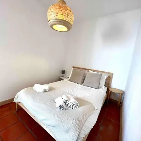 In Near Walk In 3 Min Estoril