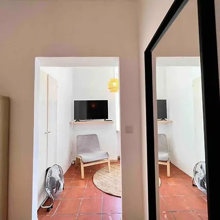 Retreat - Walk To The Lägenhet *