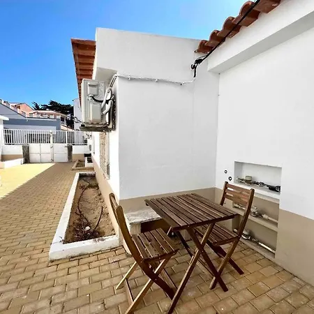 In Near Walk In 3 Min Apartment Estoril