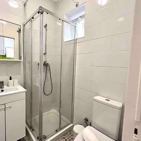 Retreat - Walk To The Lägenhet Estoril